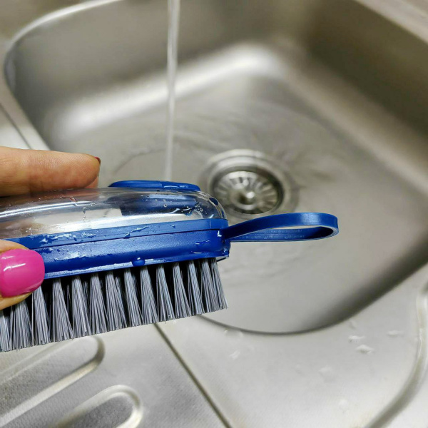 Многофункциональная хозяйственная щетка с дозатором для моющего средства Hydraulic cleaning Brush